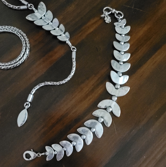 LUCKY BRAND Silver Wings Bracelet - Picture 10 of 11